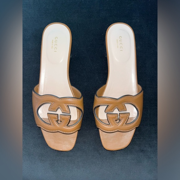 Gucci - Women’s Interlocking G Cut-Out Slide Sandal Size 38.5 = 8.5 US - Picture 4 of 6